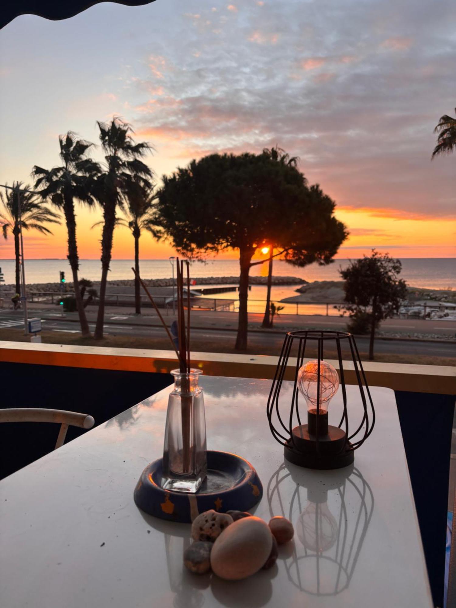 Front De Mer,Plage, Piscine, Parking 滨海卡涅 外观 照片